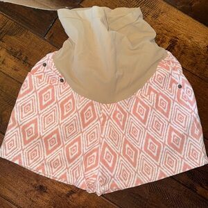 dollhouse maternity shorts
